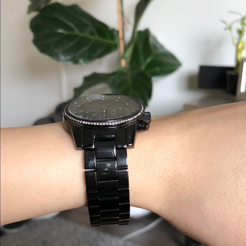 Michael Kors Black Watch - Picture 2 of 5